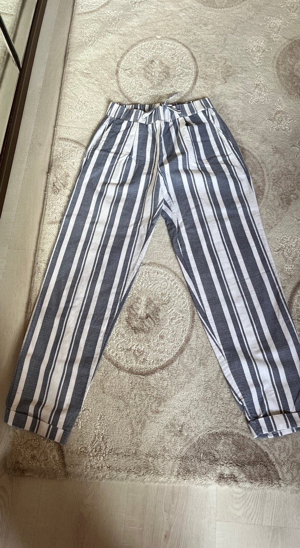 Gri Çizgili Kadın Pilili  Kumaş Pantolon - Görsel 4