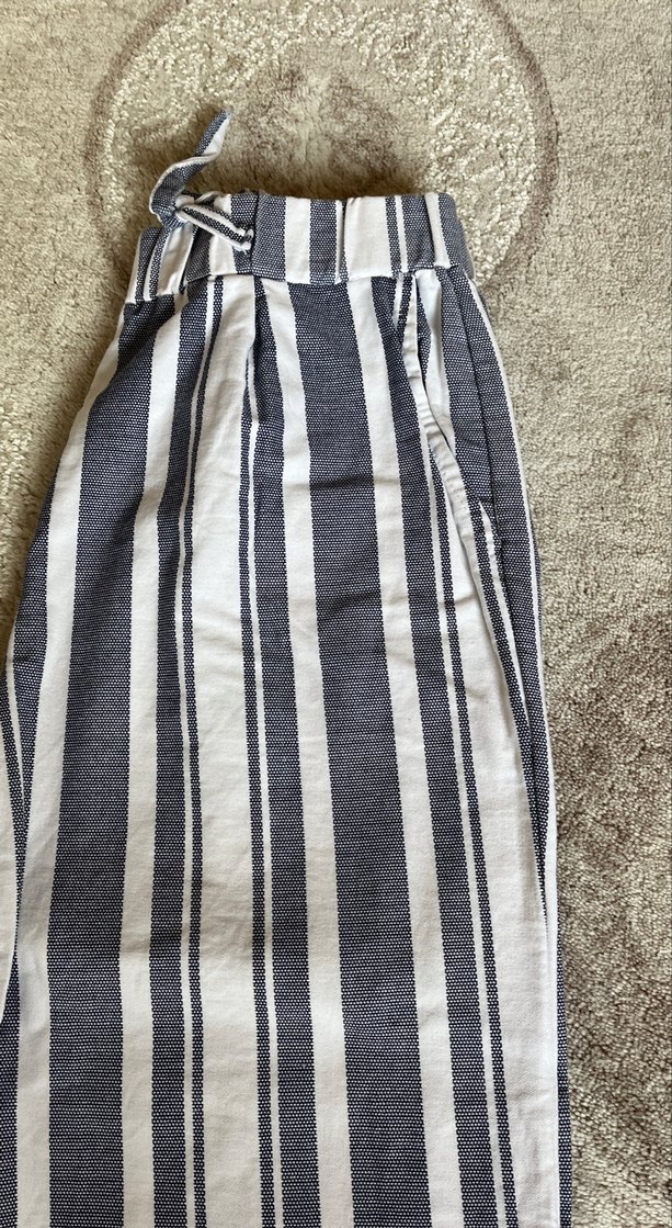 Gri Çizgili Kadın Pilili  Kumaş Pantolon - Görsel 2