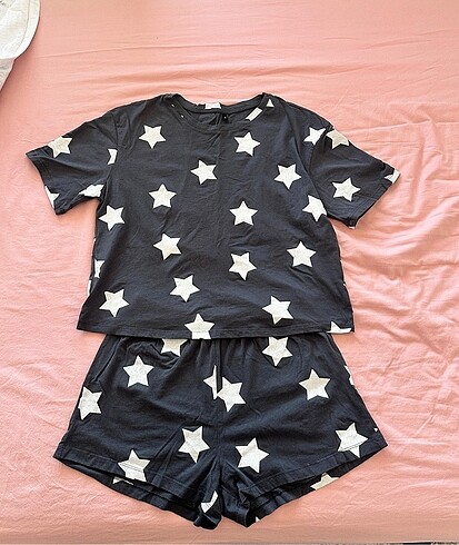 Trendyol & Milla Pijama takımı