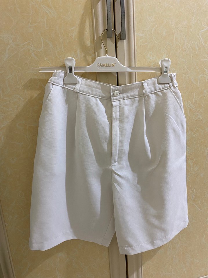 Kadın Beyaz Mini Bermuda Şort Pilili - Görsel 2