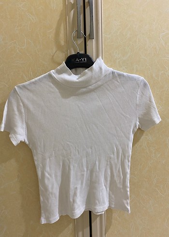 Yüksek Yakalı Beyaz Kadın Tişört - Görsel 2