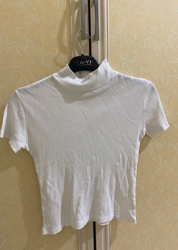 Yüksek Yakalı Beyaz Kadın Tişört - Görsel 3