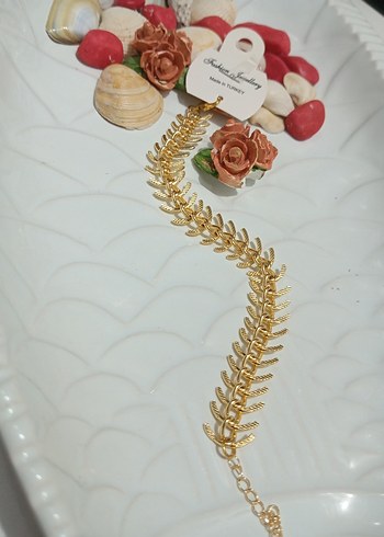 Altın Renkli Zincir Detaylı Bohem balık sirti Bileklik - Görsel 2