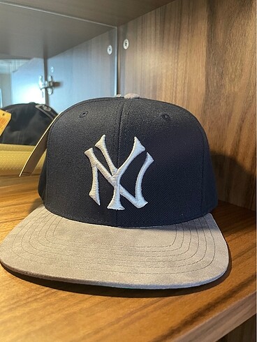 American needle cap
