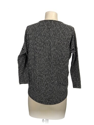 m Beden PreLoved Kazak / Triko %70 İndirimli.