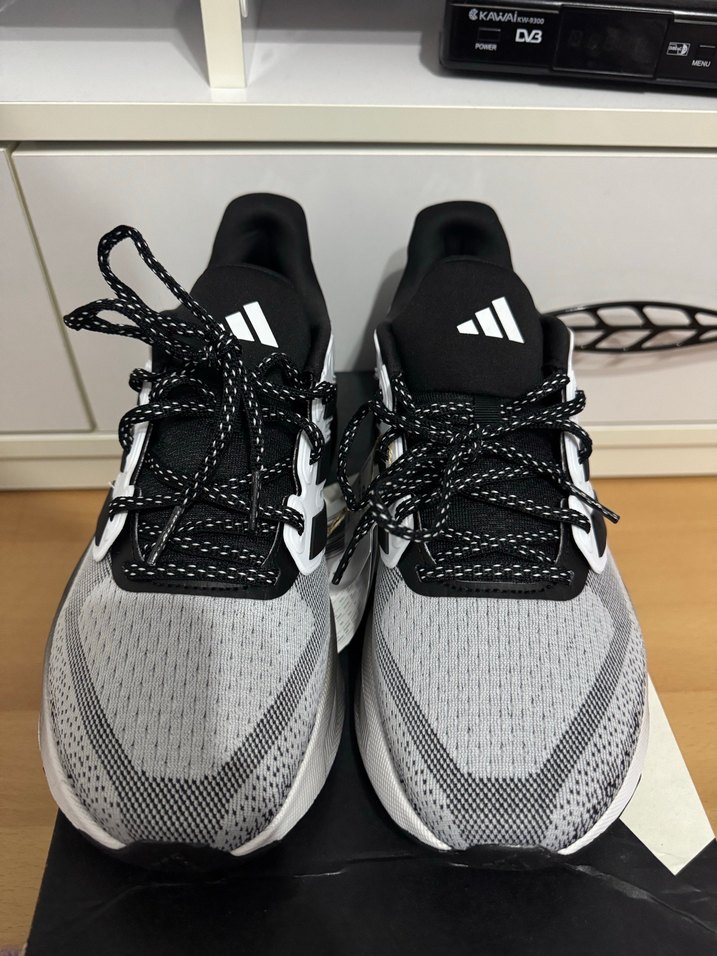 Erkek Adidas Gri Zebra Desenli Bağcıklı Spor Ayakkabı - Görsel 5