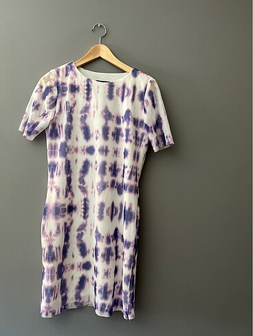Batik desenli mini elbise