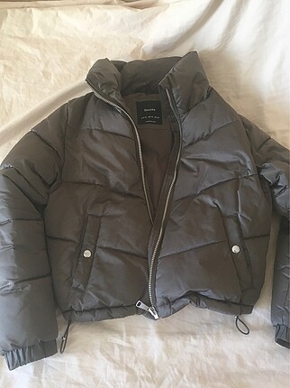 Bershka Şişme Mont