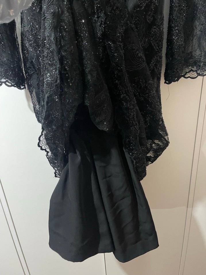 Dantel Detaylı Siyah Uzun Kollu Gotik Elbise - Görsel 3