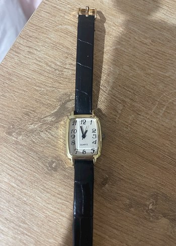 Klasik Altın Kadın Kol Saati - Görsel 2