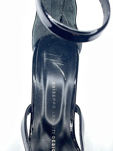 38 Beden siyah Renk Giuseppe Zanotti Platform %70 İndirimli.