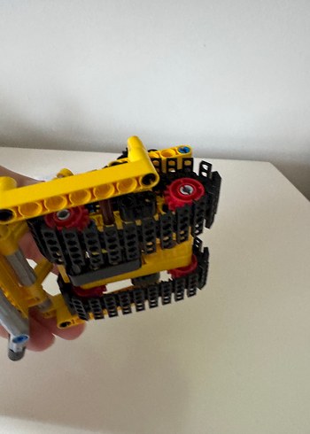 Beden Renk LEGO Technic 42163 Sarı Dozer