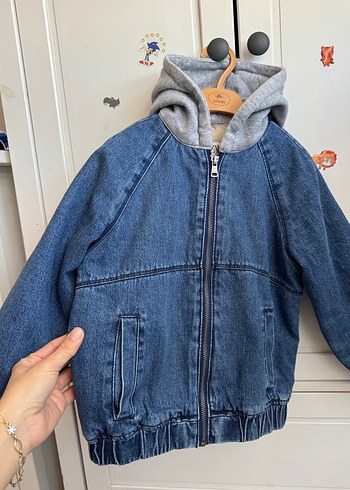Kapüşonlu Erkek Çocuk Kot Ceket - Görsel 2