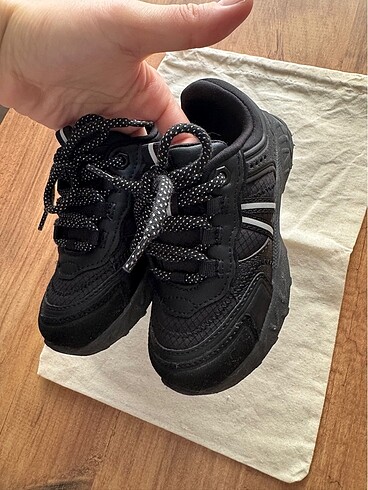 26 Beden Zara erkek çocuk spor ayakkabı