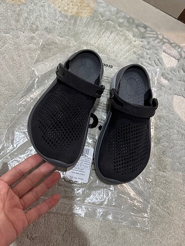 Crocs literide unısex terlik