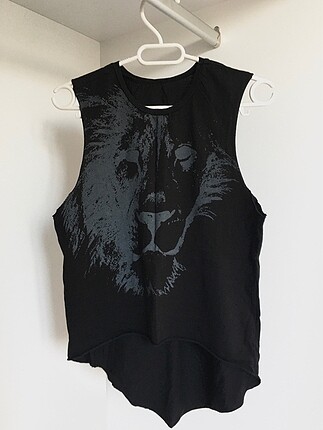 Aslan baskılı askılı tshirt