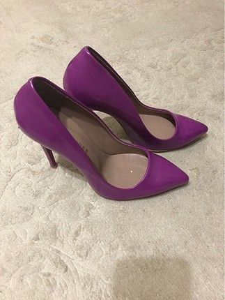 Lila stiletto