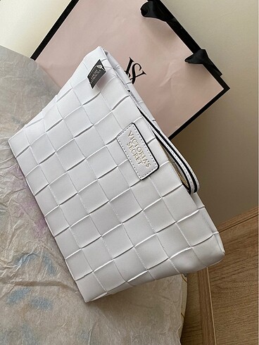 Victoria s Secret Beauty mini çanta