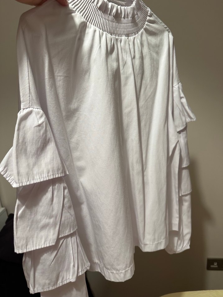 Kadın Beyaz Keten Fırfırlı Bluz - Görsel 3