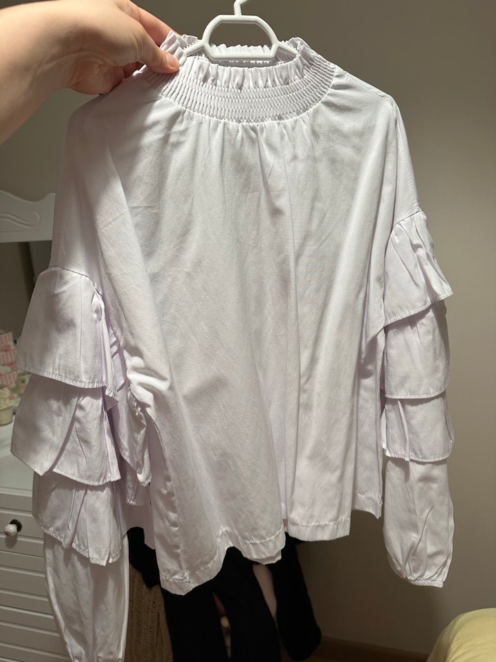 Kadın Beyaz Keten Fırfırlı Bluz - Görsel 2