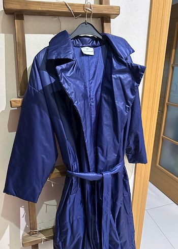 Kadın Lacivert Uzun Parlak Yağmurluk - Görsel 2