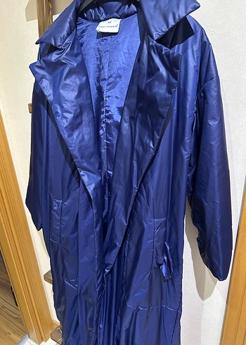 Kadın Lacivert Uzun Parlak Yağmurluk - Görsel 3