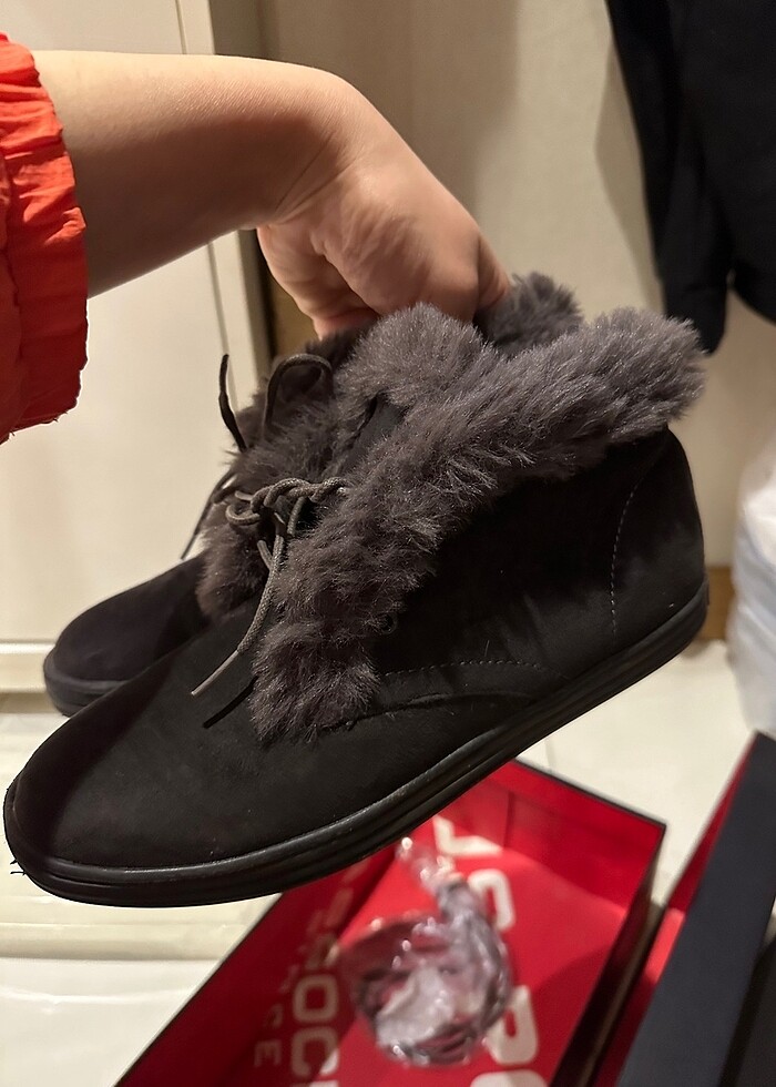 Kürklü bot - Görsel 2