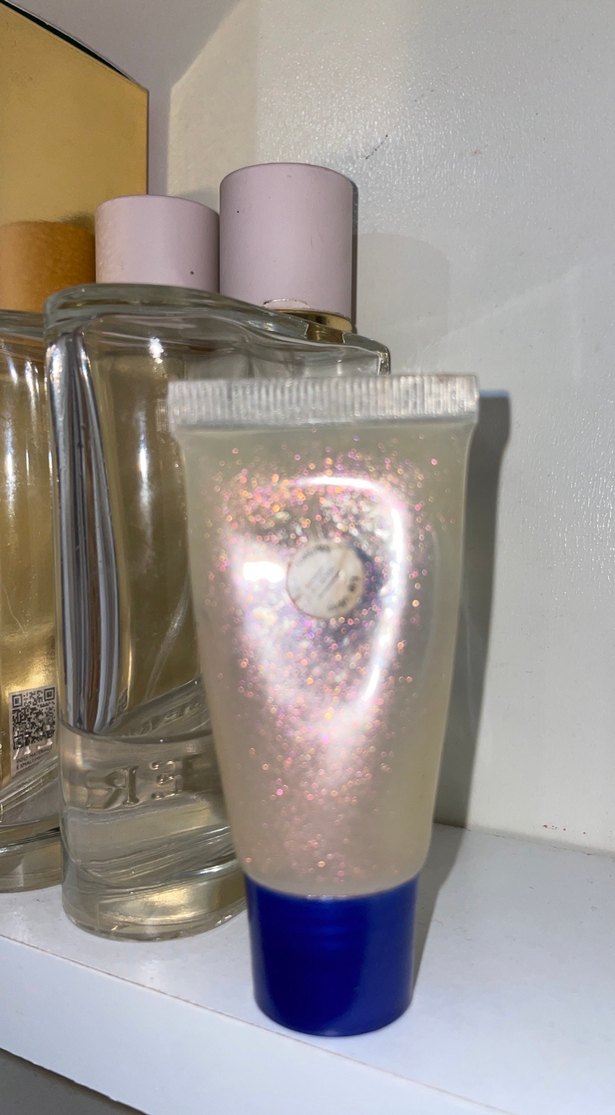 The Color Workshop Mavi Işıltılı Lip Gloss - Görsel 4