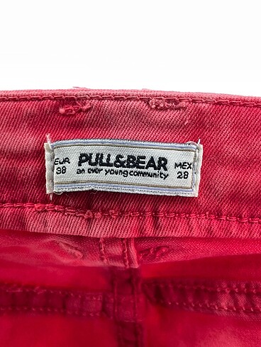 38 Beden kırmızı Renk Pull and Bear Mini Şort %70 İndirimli.