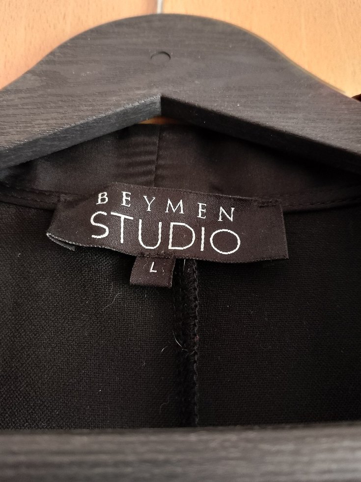 Siyah V Yaka Drapeli Midi Elbise - Görsel 3