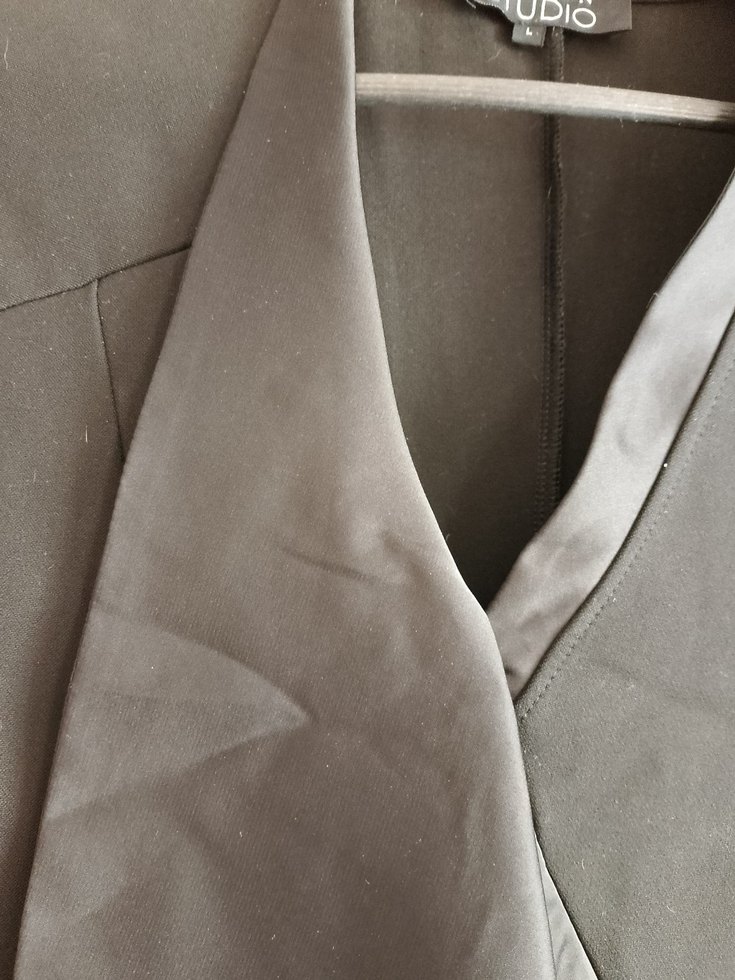 Siyah V Yaka Drapeli Midi Elbise - Görsel 5