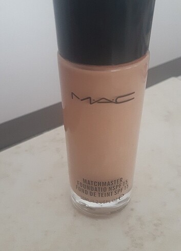 MAC foundation SPF15