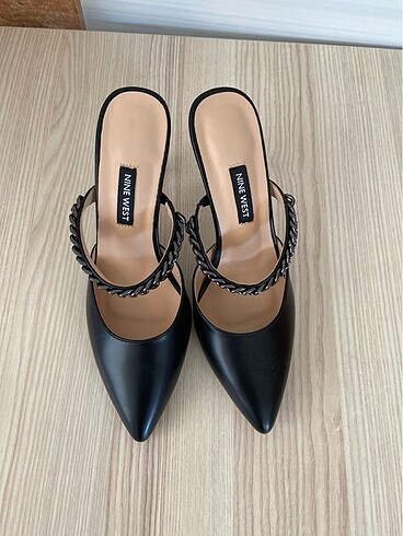 Nine west