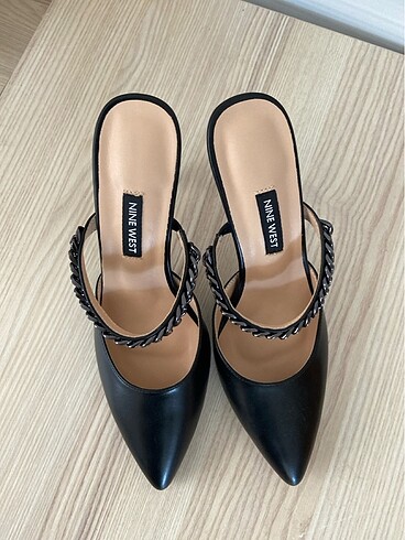 36 Beden siyah Renk Nine west