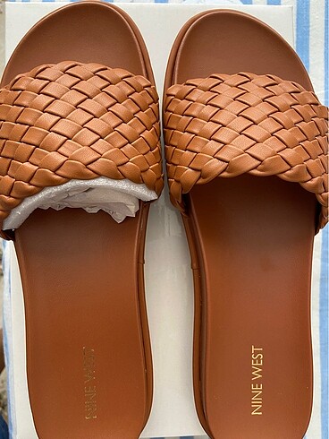 Nine west