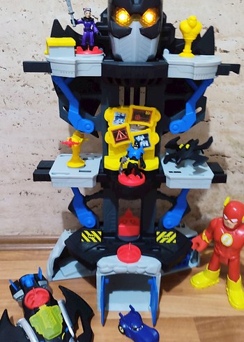 Batman karargahı batman evi imaginext Figürlü Oyun Seti