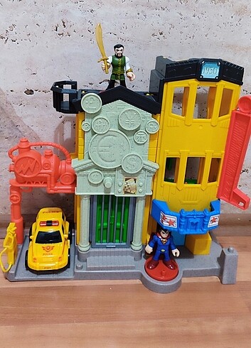 Batman süperman hapishane