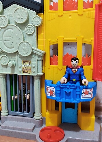 Beden Renk Batman süperman hapishane