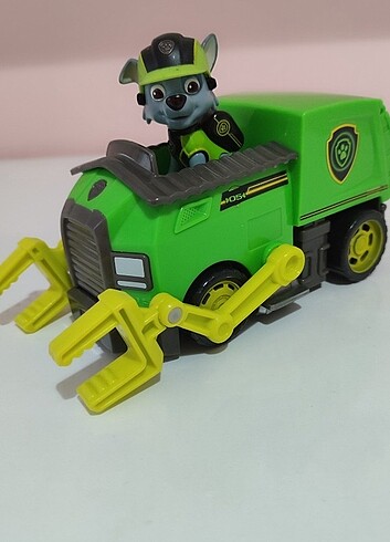 Paw Patrol Rocky figürü ve arabası