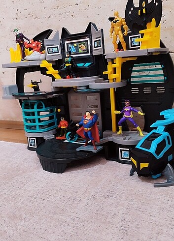  Batman karargahı evi