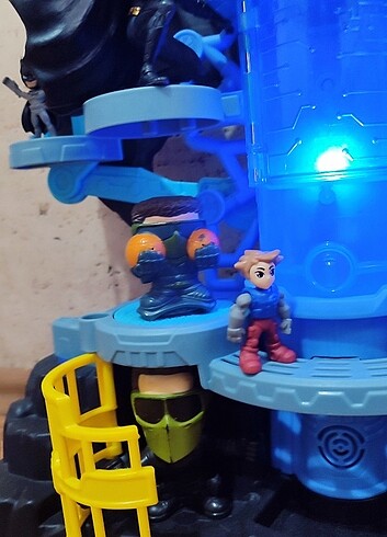 Beden Renk Batman evi karargahı