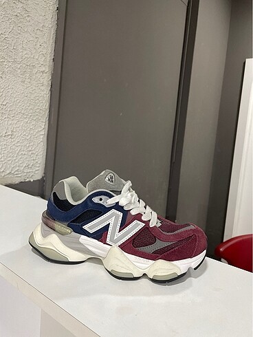 Spor ayakkabı new balance 9060