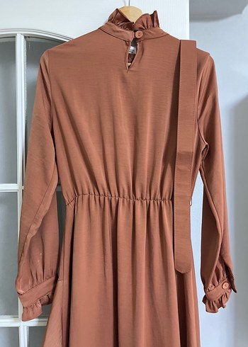 Kadın Kemerli Uzun Kahverengi Elbise - Görsel 7