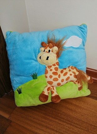 Zürafa temalı dekoratif yastık 