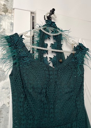 Dantel Detaylı Koyu Yeşil Uzun Abiye Elbise - Görsel 3