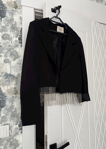 Püsküllü Siyah Kısa Kadın Blazer - Görsel 4