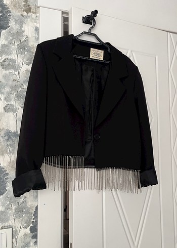 Püsküllü Siyah Kısa Kadın Blazer - Görsel 2