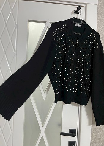 Pul İşlemeli Siyah Kısa Triko Kazak Hırka - Görsel 3