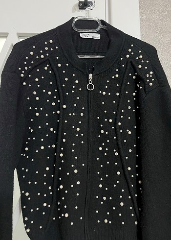 Pul İşlemeli Siyah Kısa Triko Kazak Hırka - Görsel 2