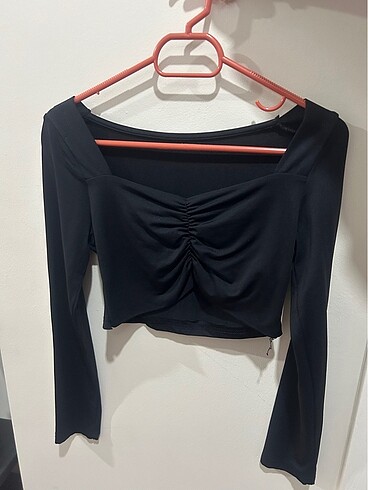 Kalp yaka crop
